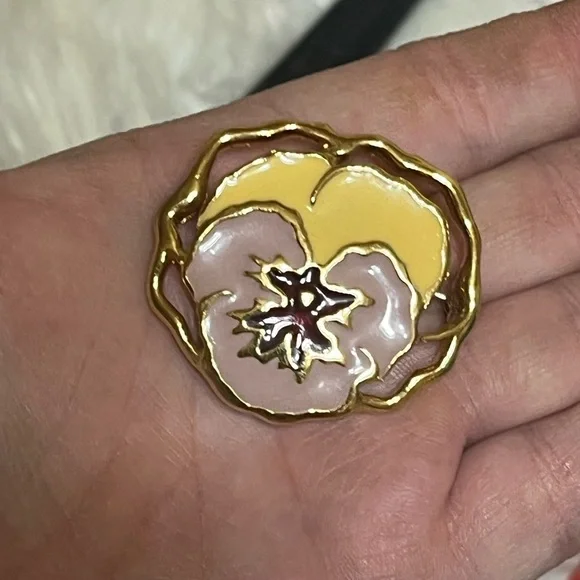 Vintage Avon Pansy Brooch - Picture 4 of 6